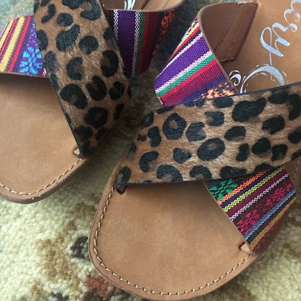 Very G Serape Leopard Sandals - Picture 9 of 13